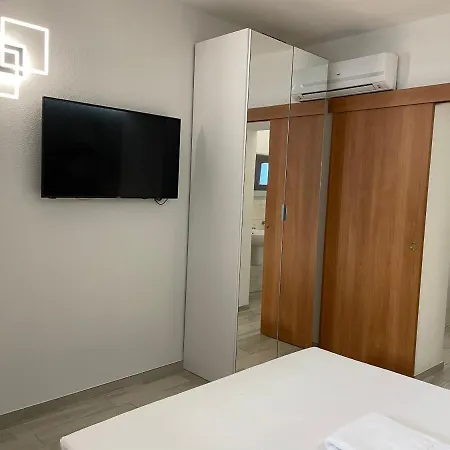 Barrile's Guest house *